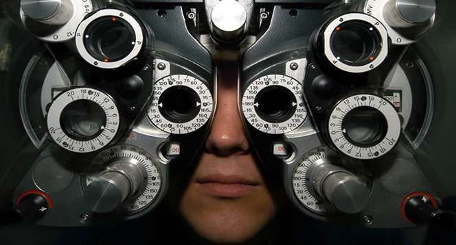 Od dioptrických brýlí ke kontaktním čočkám